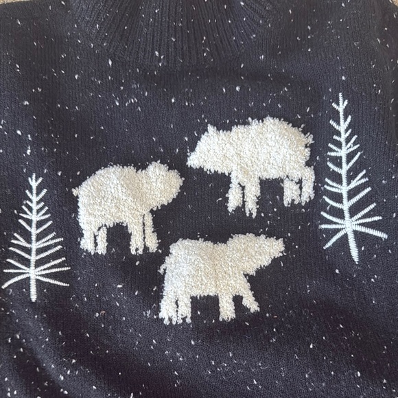 Black Sweater with Polar Bear Design - Picture 10 of 12